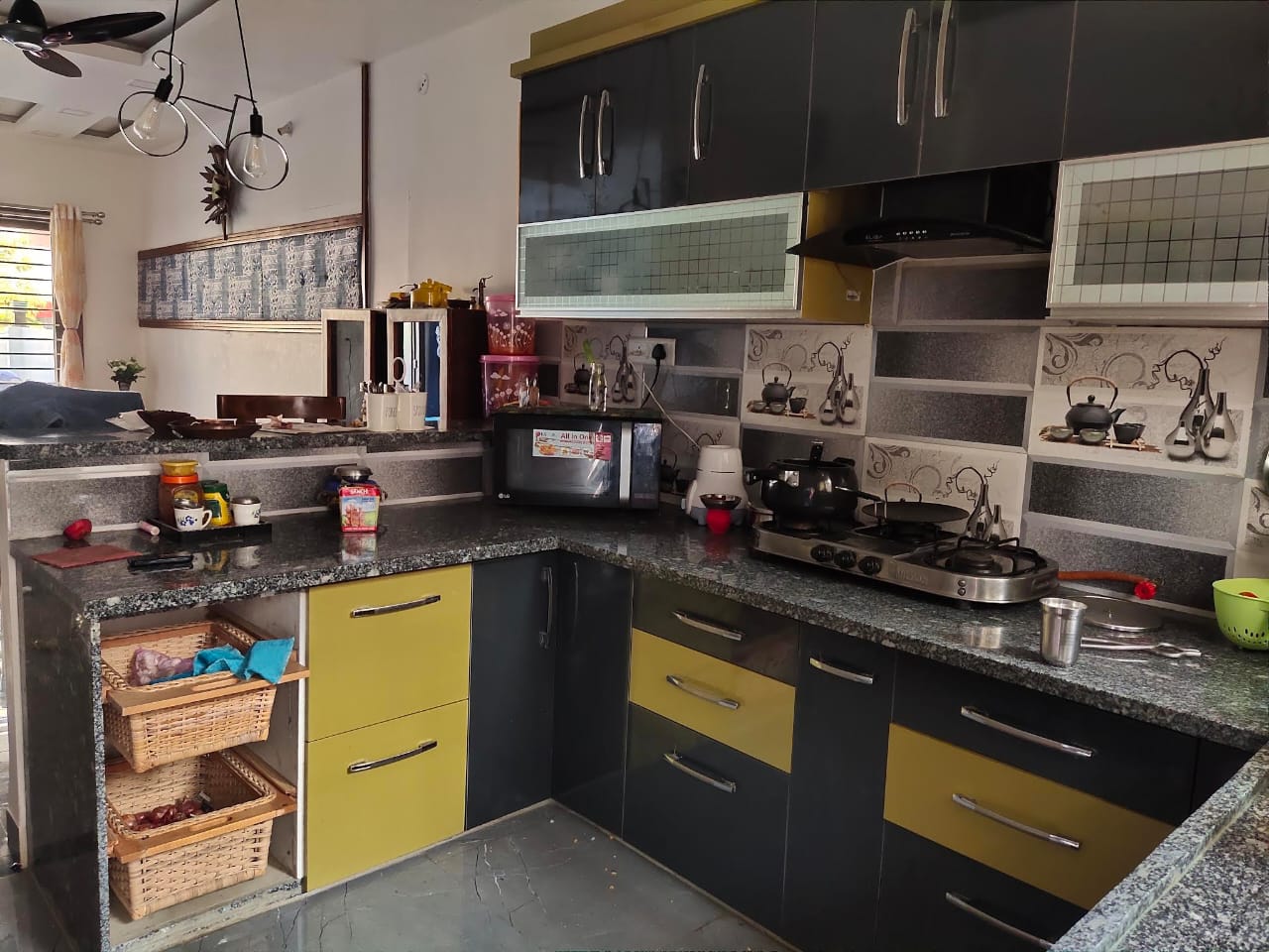 Roshan Enterprises Modular Kitchen Showcase