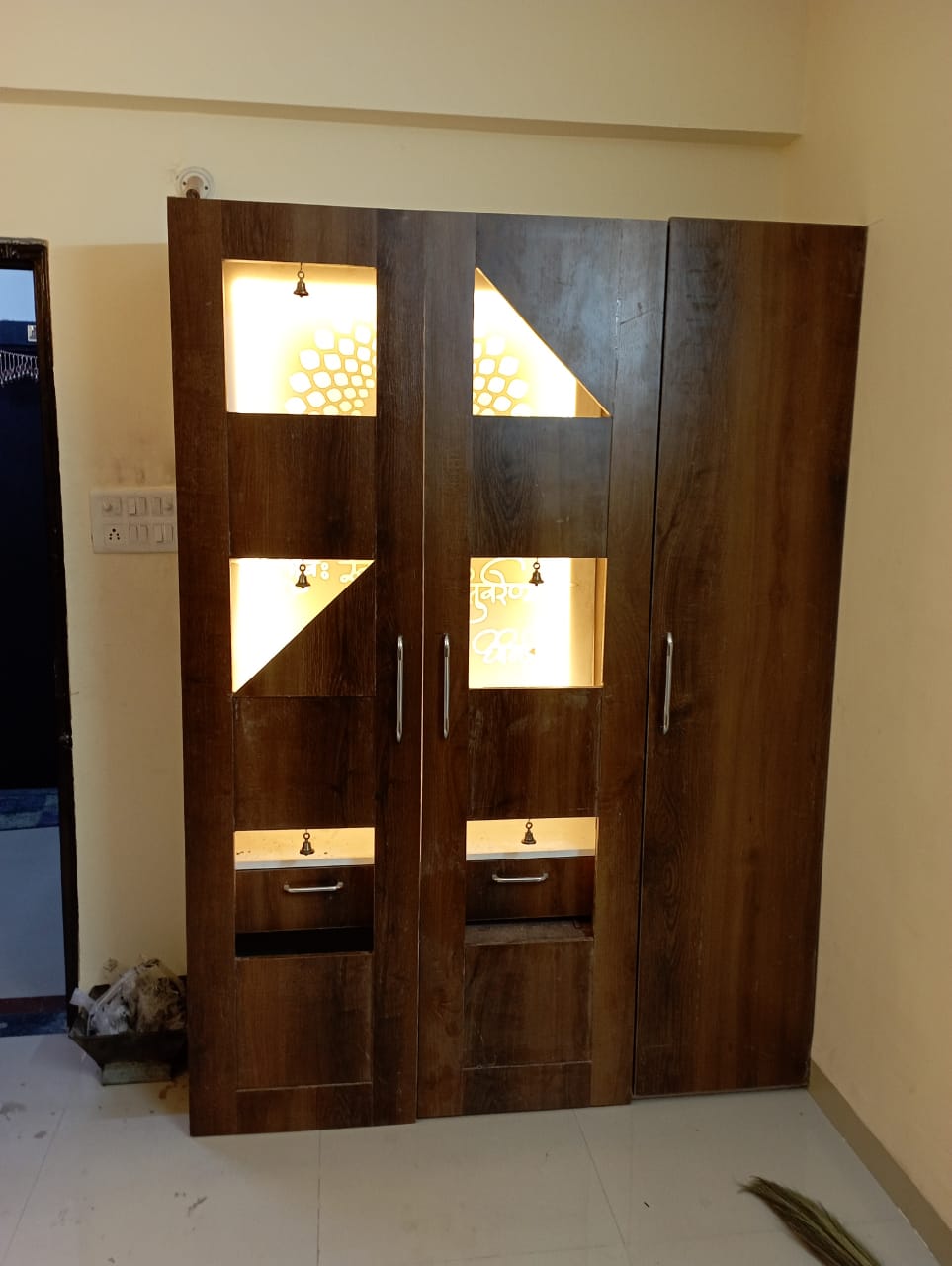 Roshan Enterprises Modular Kitchen Showcase