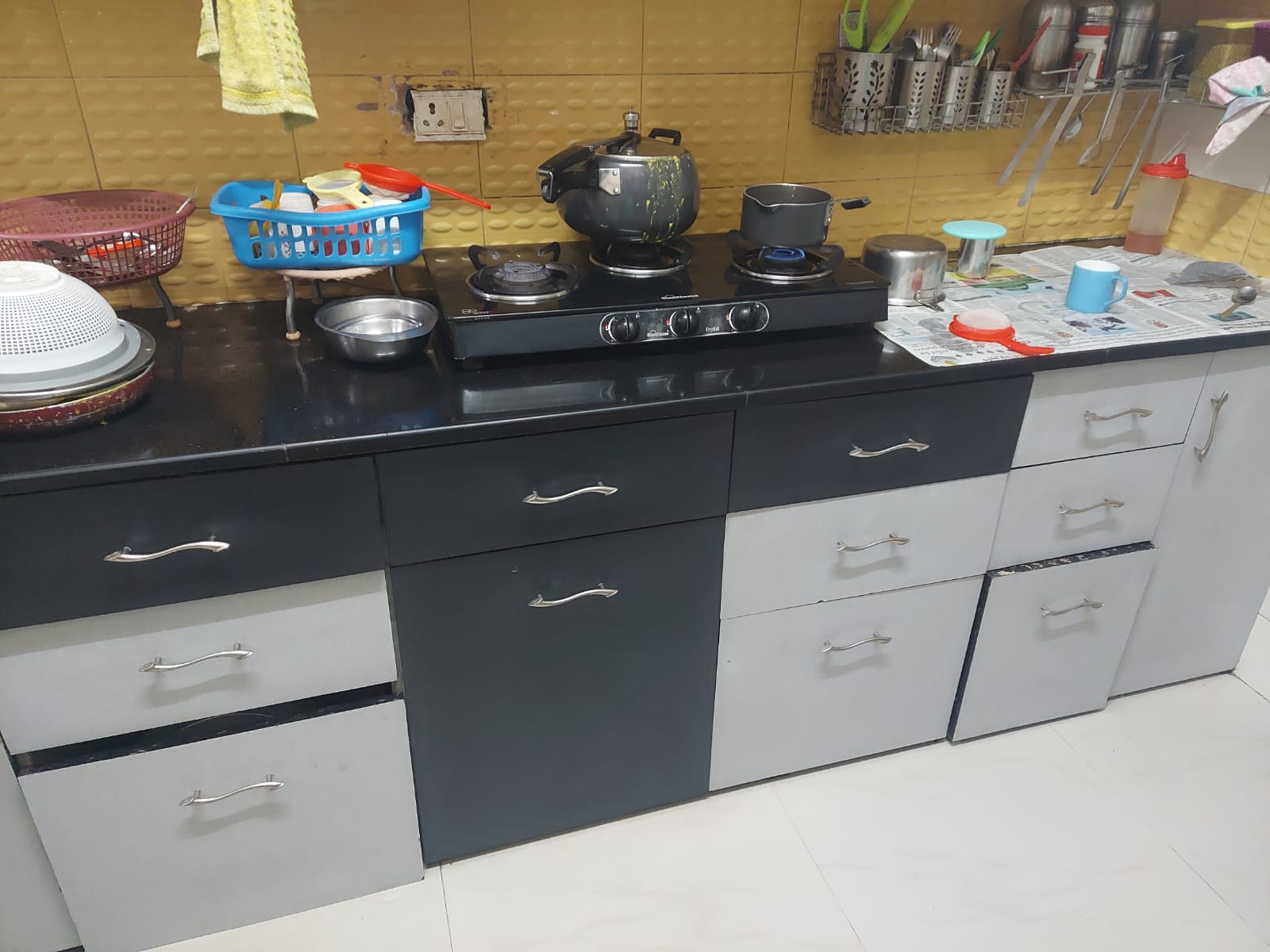 Roshan Enterprises Modular Kitchen Showcase