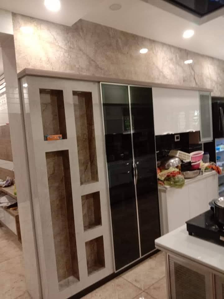 Roshan Enterprises Modular Kitchen Showcase
