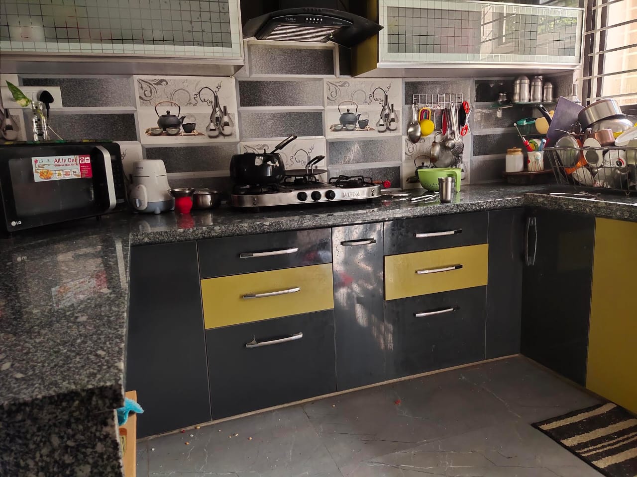 Roshan Enterprises Modular Kitchen Showcase