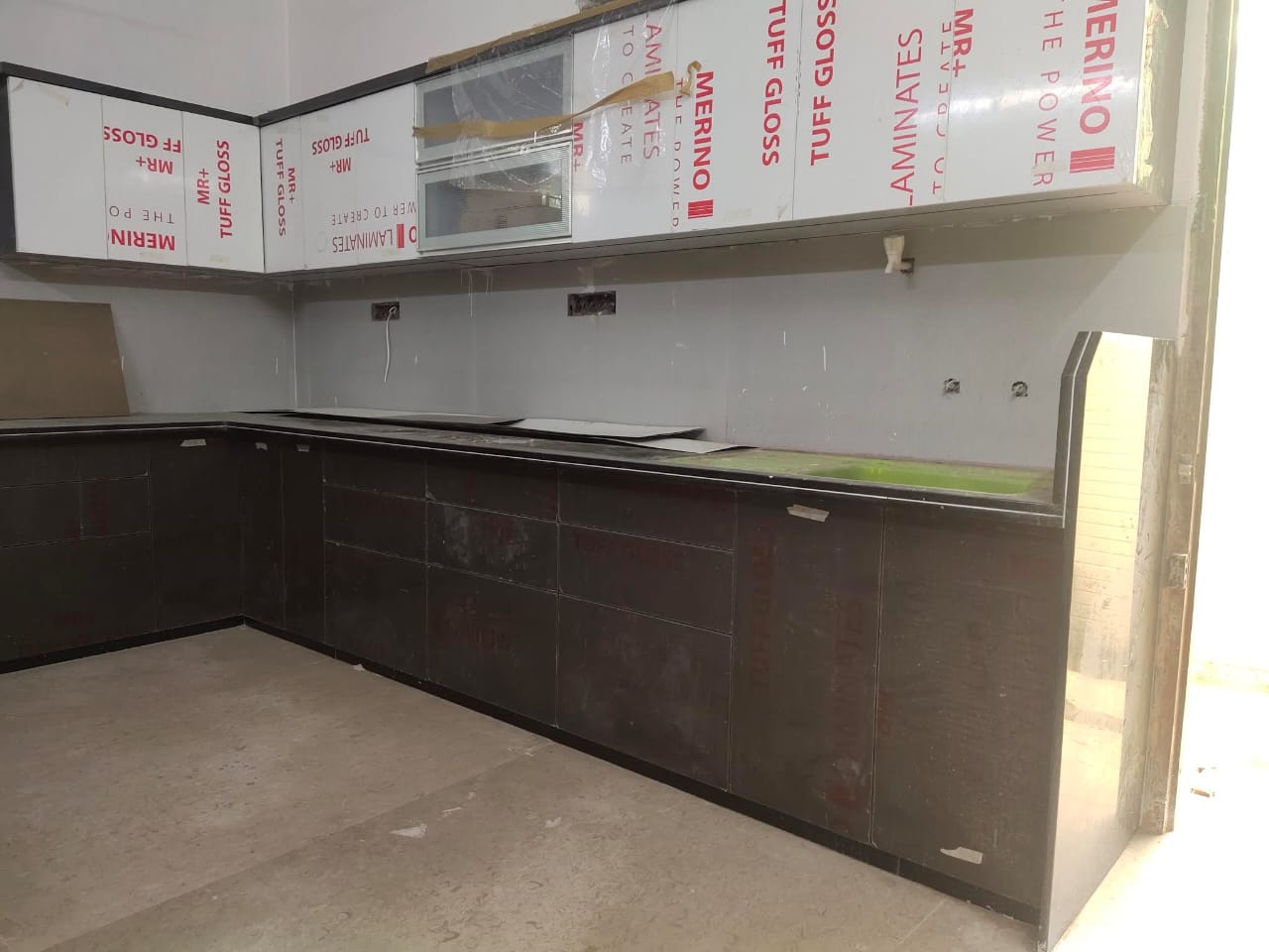 Roshan Enterprises Modular Kitchen Showcase