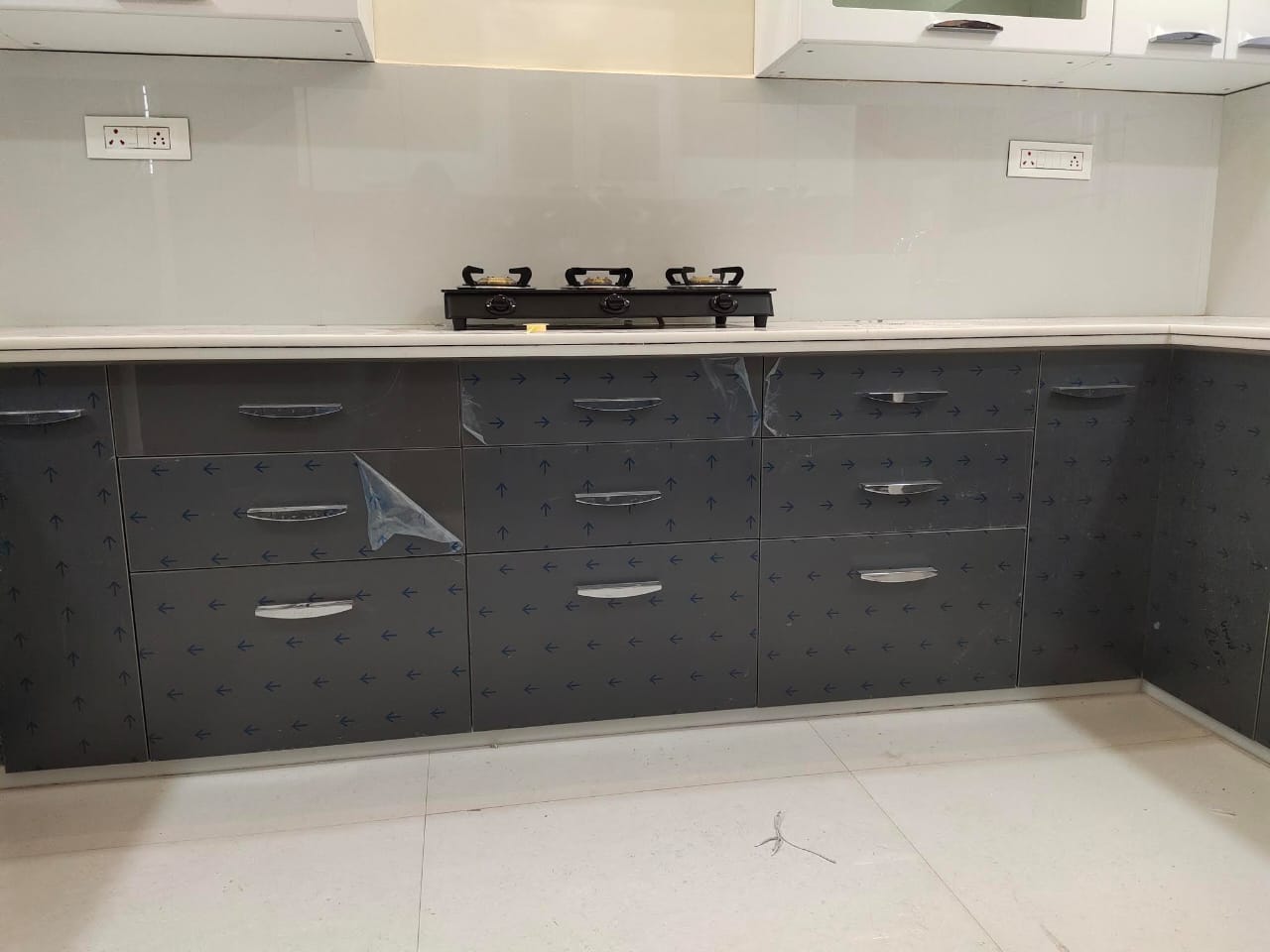 Roshan Enterprises Modular Kitchen Showcase