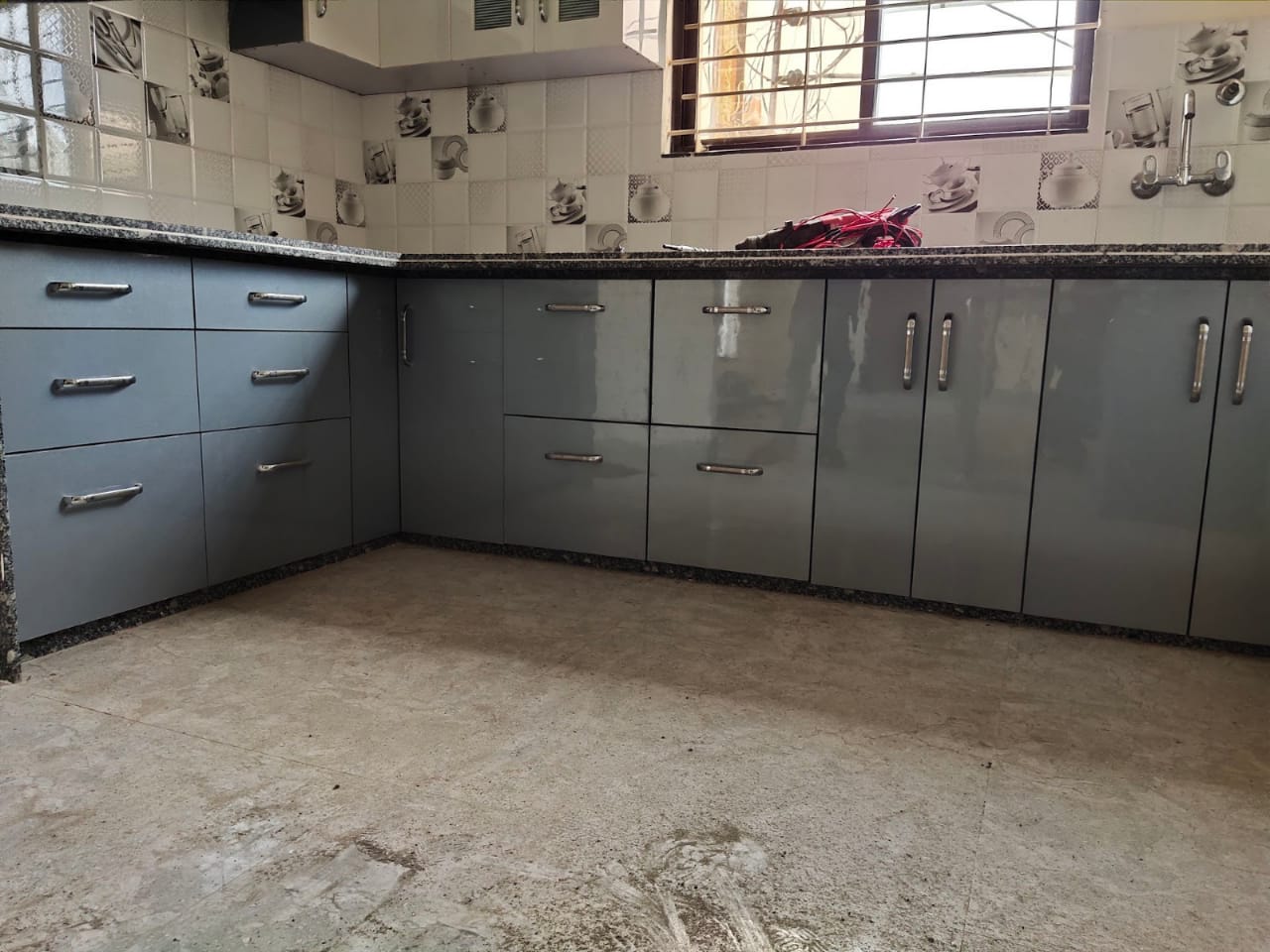 Roshan Enterprises Modular Kitchen Showcase