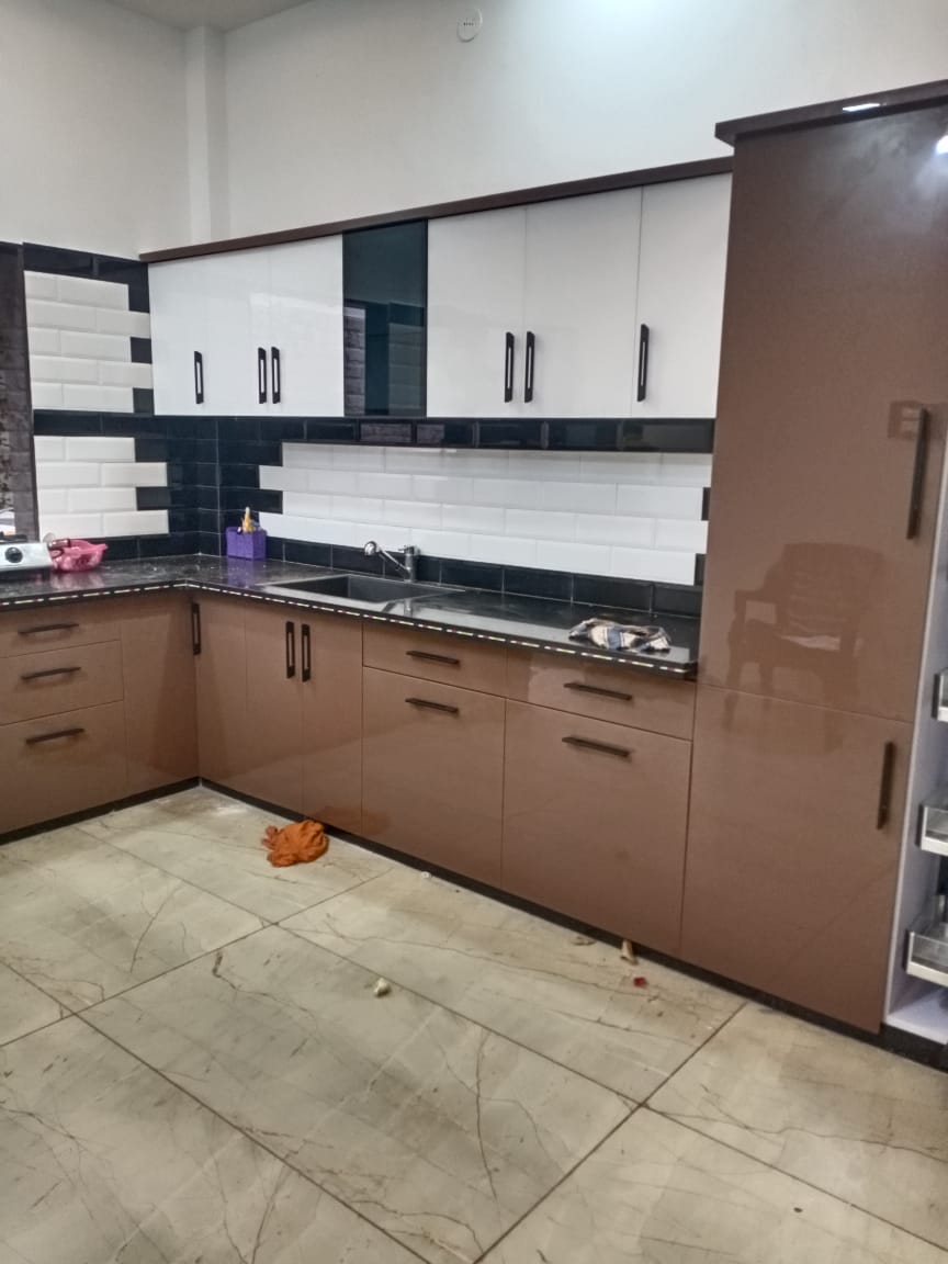 Roshan Enterprises Modular Kitchen Showcase