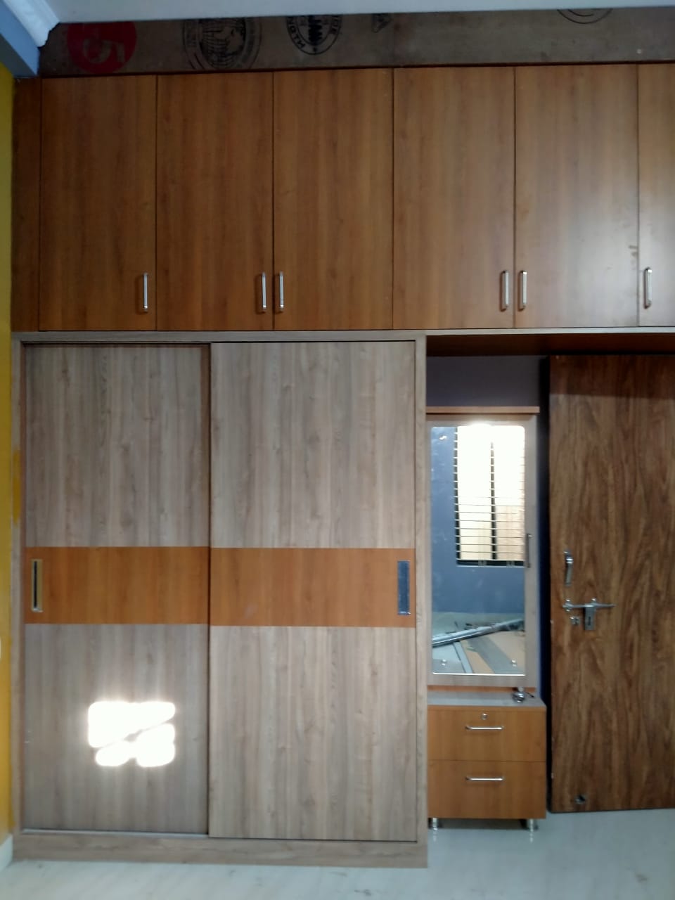 Roshan Enterprises Modular Kitchen Showcase