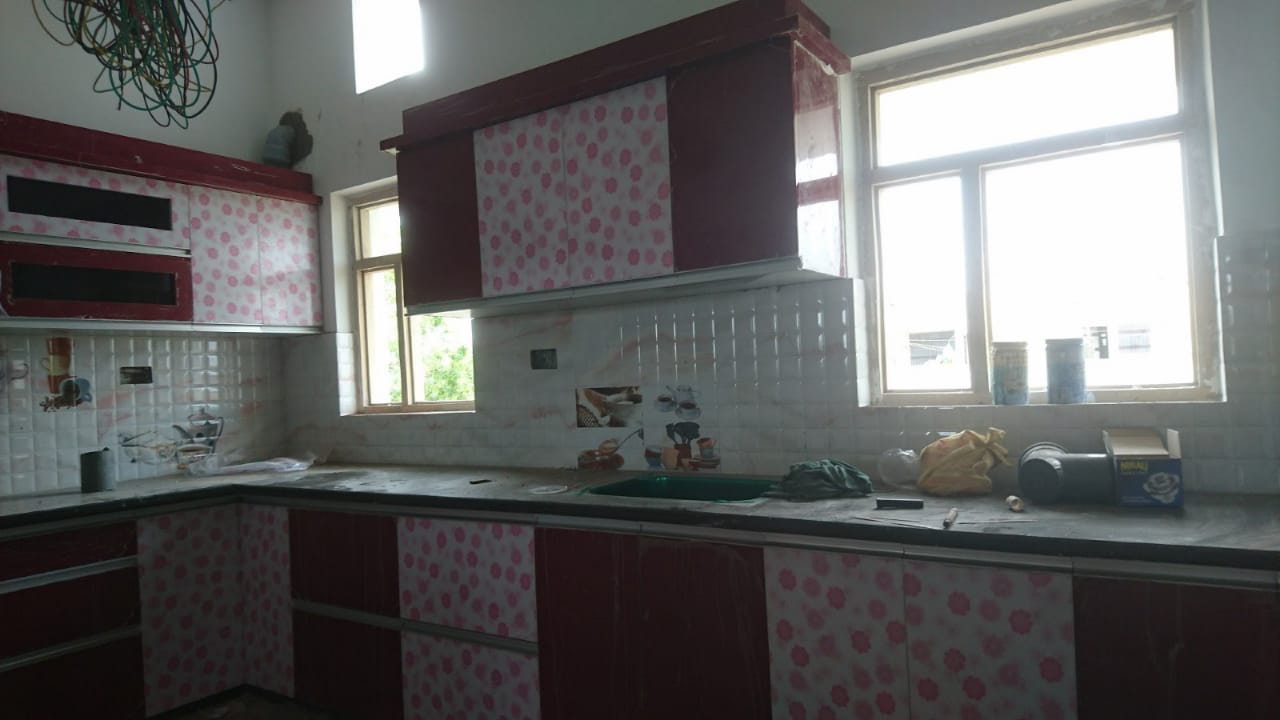 Roshan Enterprises Modular Kitchen Showcase