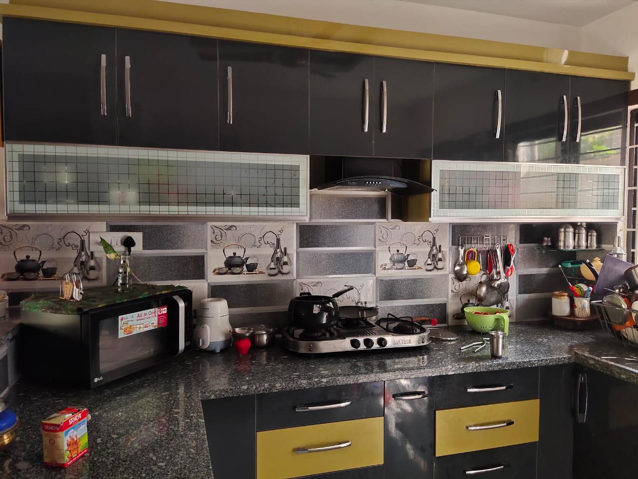 Roshan Enterprises Modular Kitchen Showcase