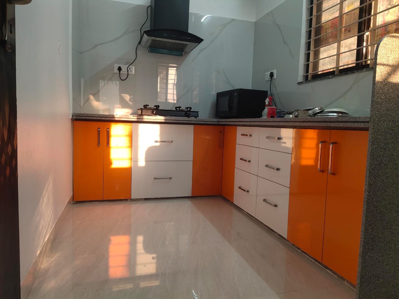 Roshan Enterprises Modular Kitchen Showcase