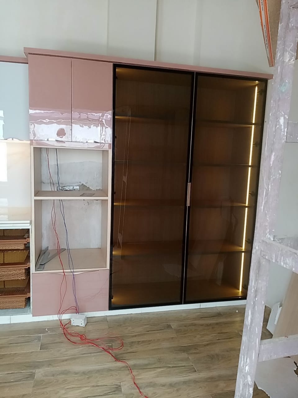 Roshan Enterprises Modular Kitchen Showcase