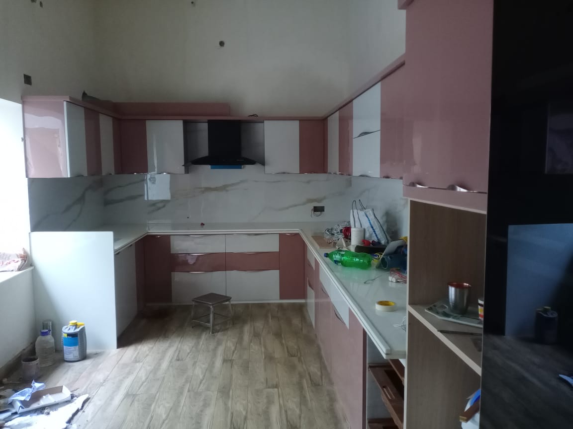 Roshan Enterprises Modular Kitchen Showcase