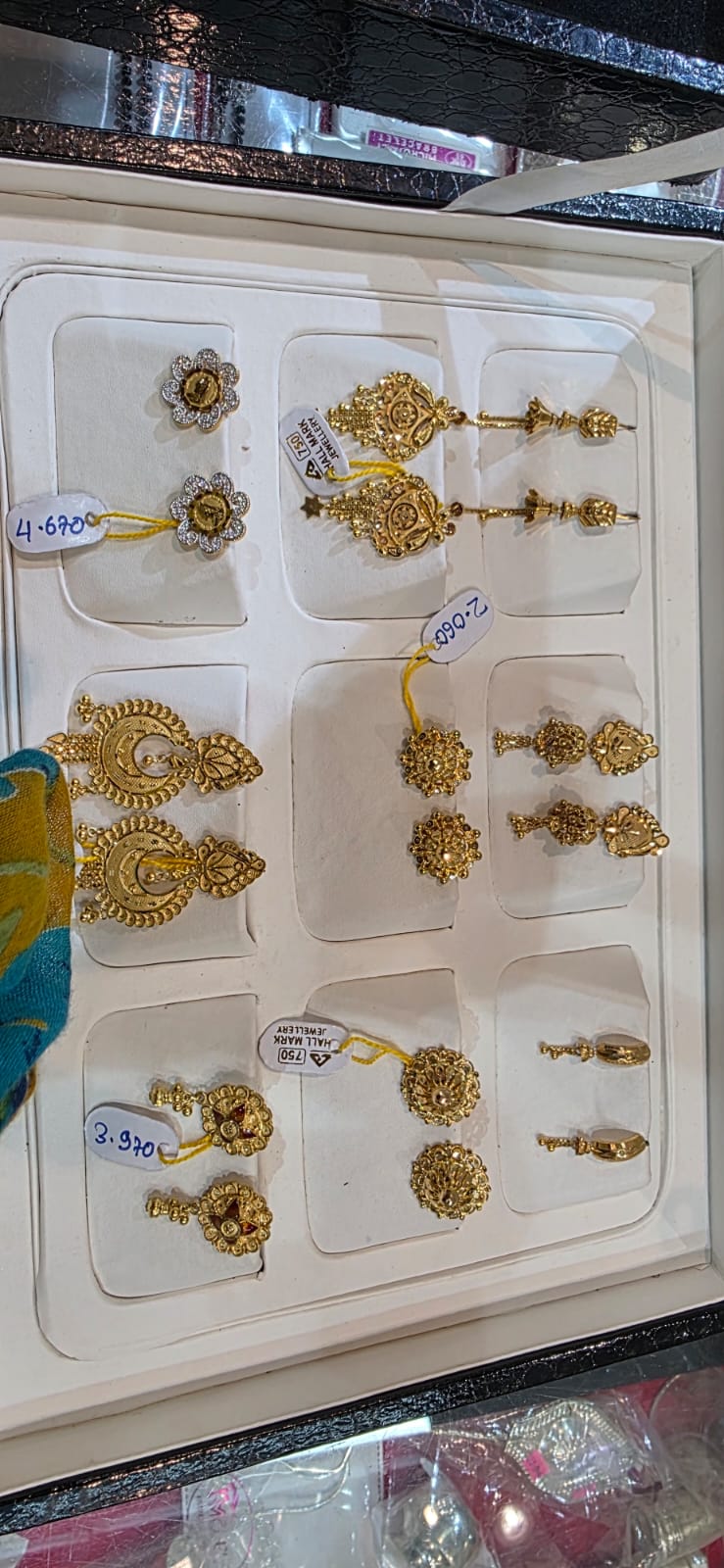 ANSHU ALANKAR JEWELLERS Gallery Item