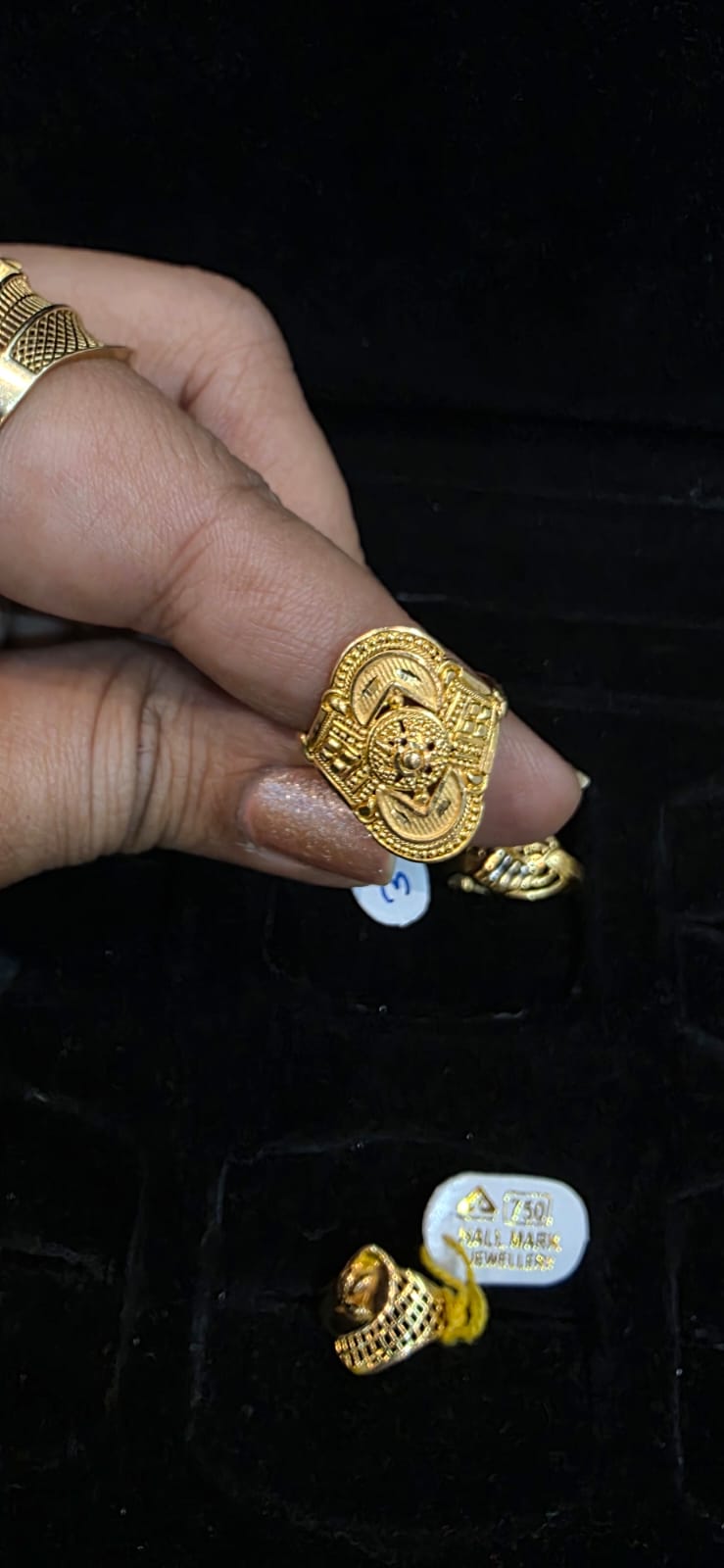 ANSHU ALANKAR JEWELLERS Gallery Item