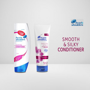 Head & Shoulders Smooth & Silky Conditioner bottles on a white background