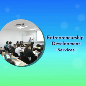 A classroom setting with a speaker presenting to a group of students during an entrepreneurship development workshop.