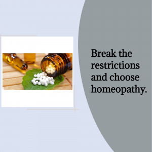 Close-up of homeopathic pills and capsules with a green leaf, promoting natural health solutions.