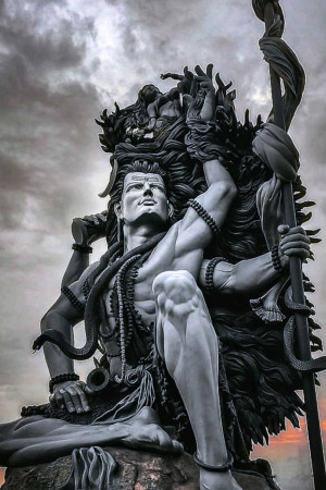 Statue of Lord Shiva in a meditative pose