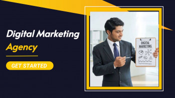 Man presenting a digital marketing strategy on a clipboard