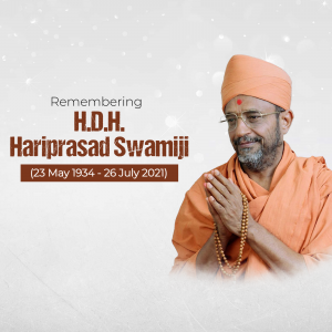 Portrait of H.D.H. Hariprasad Swamiji with folded hands