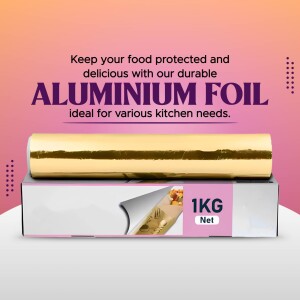 Close-up of a roll of aluminum foil with its packaging, promoting food protection.
